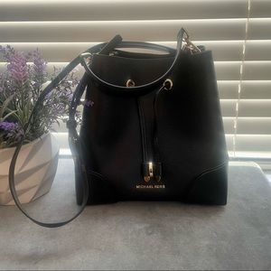 Michael Kors Bucket Style shoulder bag